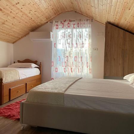 Guesthouse & Hospitality Берат Екстер'єр фото