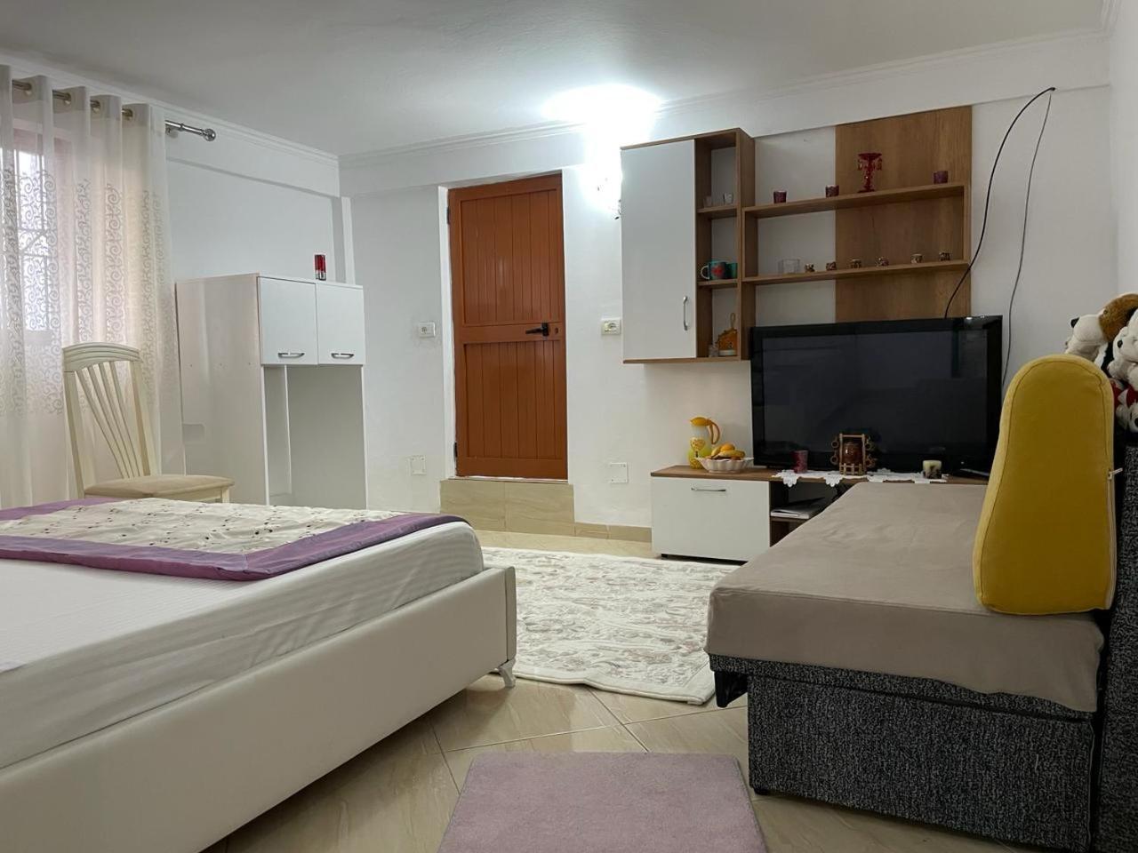 Guesthouse & Hospitality Берат Екстер'єр фото