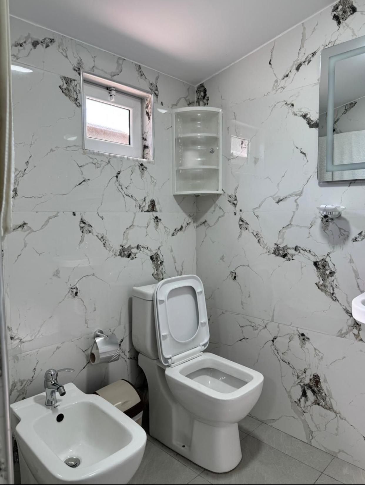 Guesthouse & Hospitality Берат Екстер'єр фото